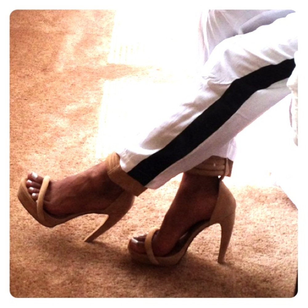 Jeffrey Campbell nude!!!